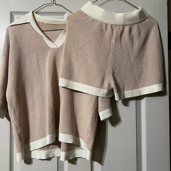 Temu Tops - Cream-Trim Beige Knit Short Sleeve Top and Shorts Set